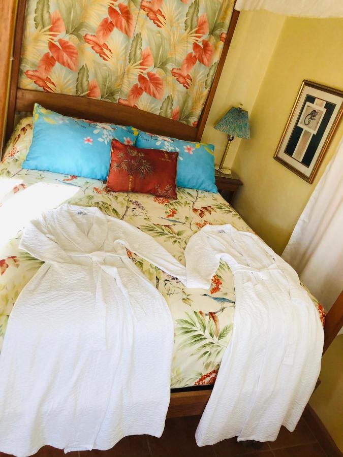 Coral Cove Inn Майя-Бич Экстерьер фото