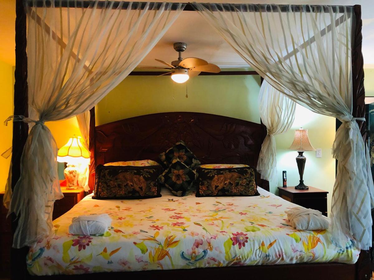 Coral Cove Inn Майя-Бич Экстерьер фото